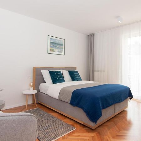 The Rose Garden Apartments Portoroz Exterior photo